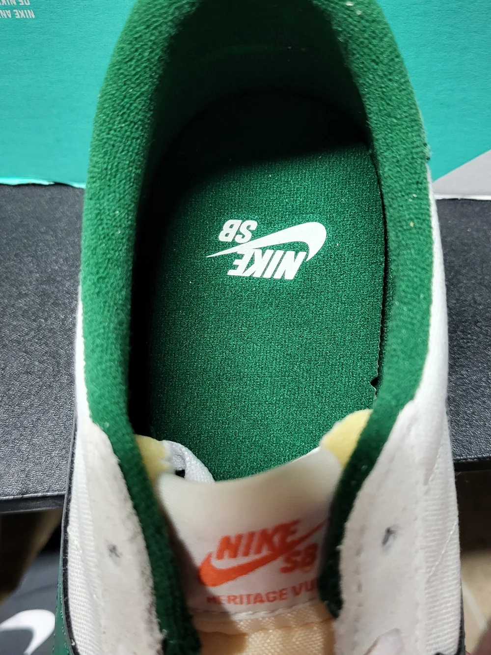 *NEW* Nike SB Heritage Vulc Shoes Gorge Green/White Size Men’s 8.5 Women's 10